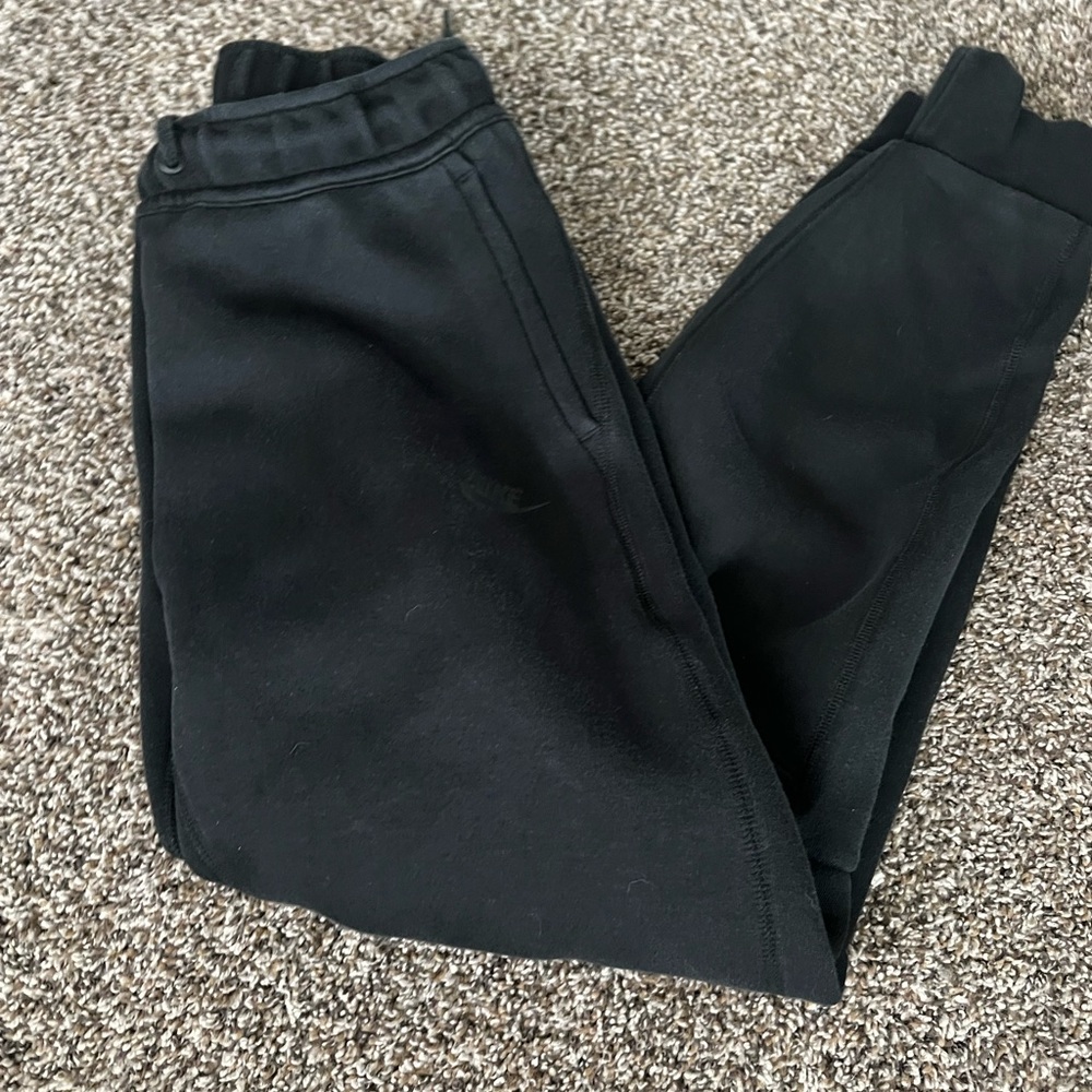 Nike Men's Black Tech Fleece Joggers
